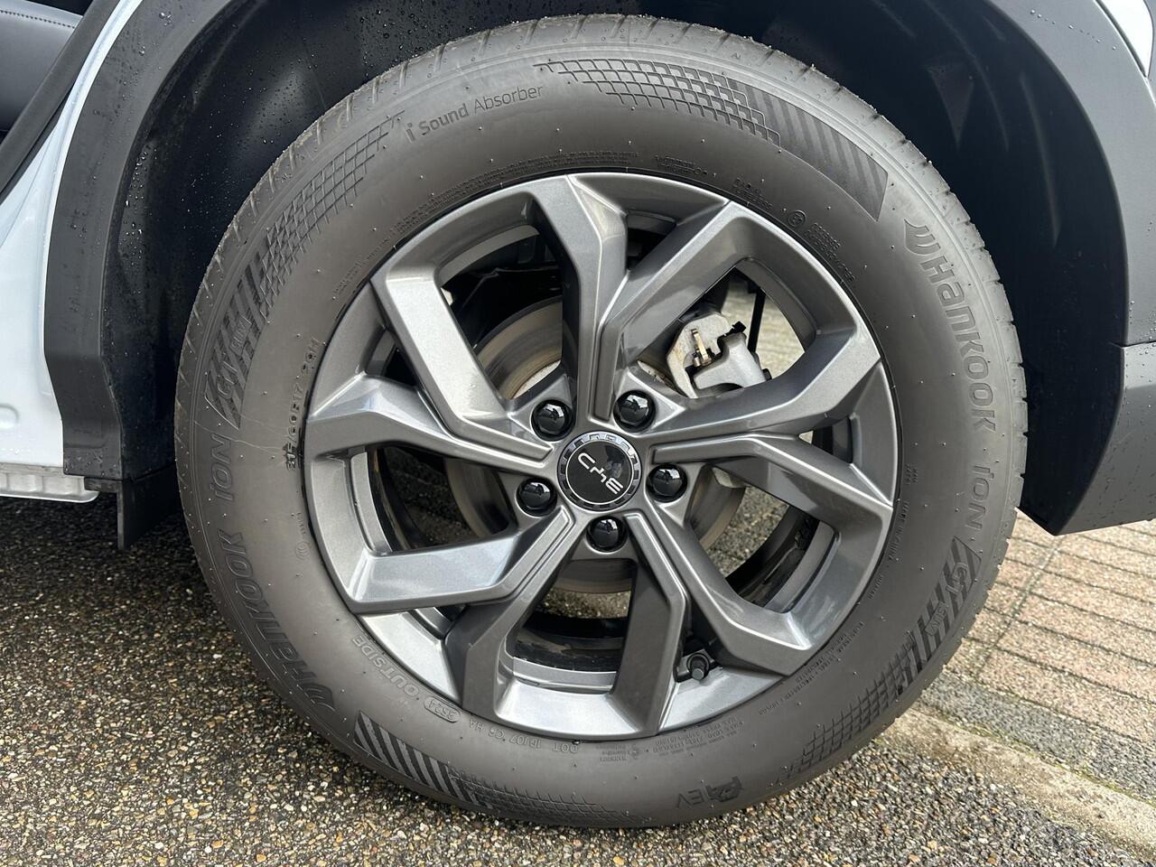 BYD ATTO 2 Boost 45 kWh VAN: ¤32.900,- VOOR: ¤30.770,- UW EINDEJAARSVOORDEEL: ¤2.130,- | 700KM! |VOLLEDIGE BYD FABRIEKSGARANTIE TOT 11-2030 OF 150.000KM| STOEL + STUUR VERWARMING| ADAP. CRUISE| 360 CAMERA| PANO | DODE HOEK|