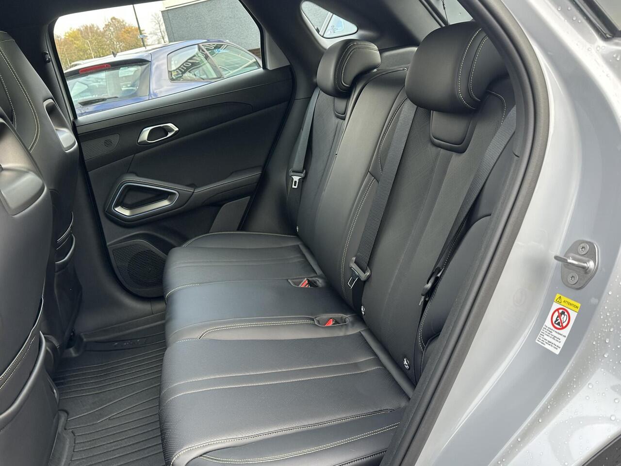 BYD ATTO 2 Boost 45 kWh VAN: ¤32.900,- VOOR: ¤30.770,- UW EINDEJAARSVOORDEEL: ¤2.130,- | 700KM! |VOLLEDIGE BYD FABRIEKSGARANTIE TOT 11-2030 OF 150.000KM| STOEL + STUUR VERWARMING| ADAP. CRUISE| 360 CAMERA| PANO | DODE HOEK|