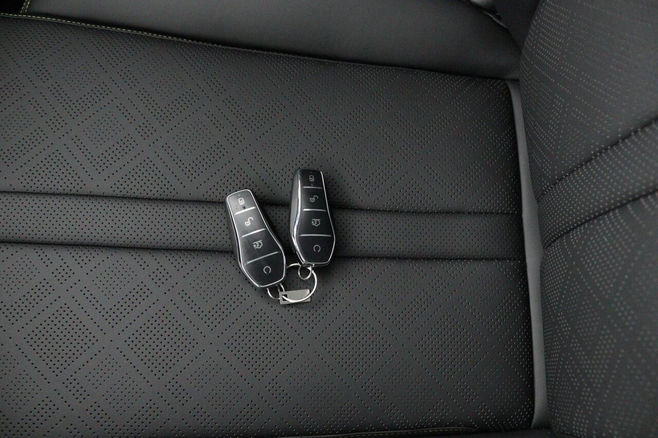 BYD ATTO 2 Boost 45 kWh Panoramadak| 360 graden camera | Navigatie | Stuur-stoelverwarming