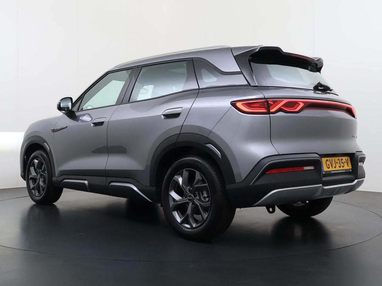 BYD ATTO 2 Boost 45 kWh VAN ¤31.900,- VOOR ¤ 27.877,- UW LENTEVOORDEEL ¤4.023,-!| DIRECT LEVERBAAR | Volledige BYD Fabrieksgarantie t/m 11-2030 of 150.000 km | Stoel & Stuurverwarming | Adaptieve Cruise | 360° Camera | Panoramadak | Dodehoekassistent | Origineel NL 