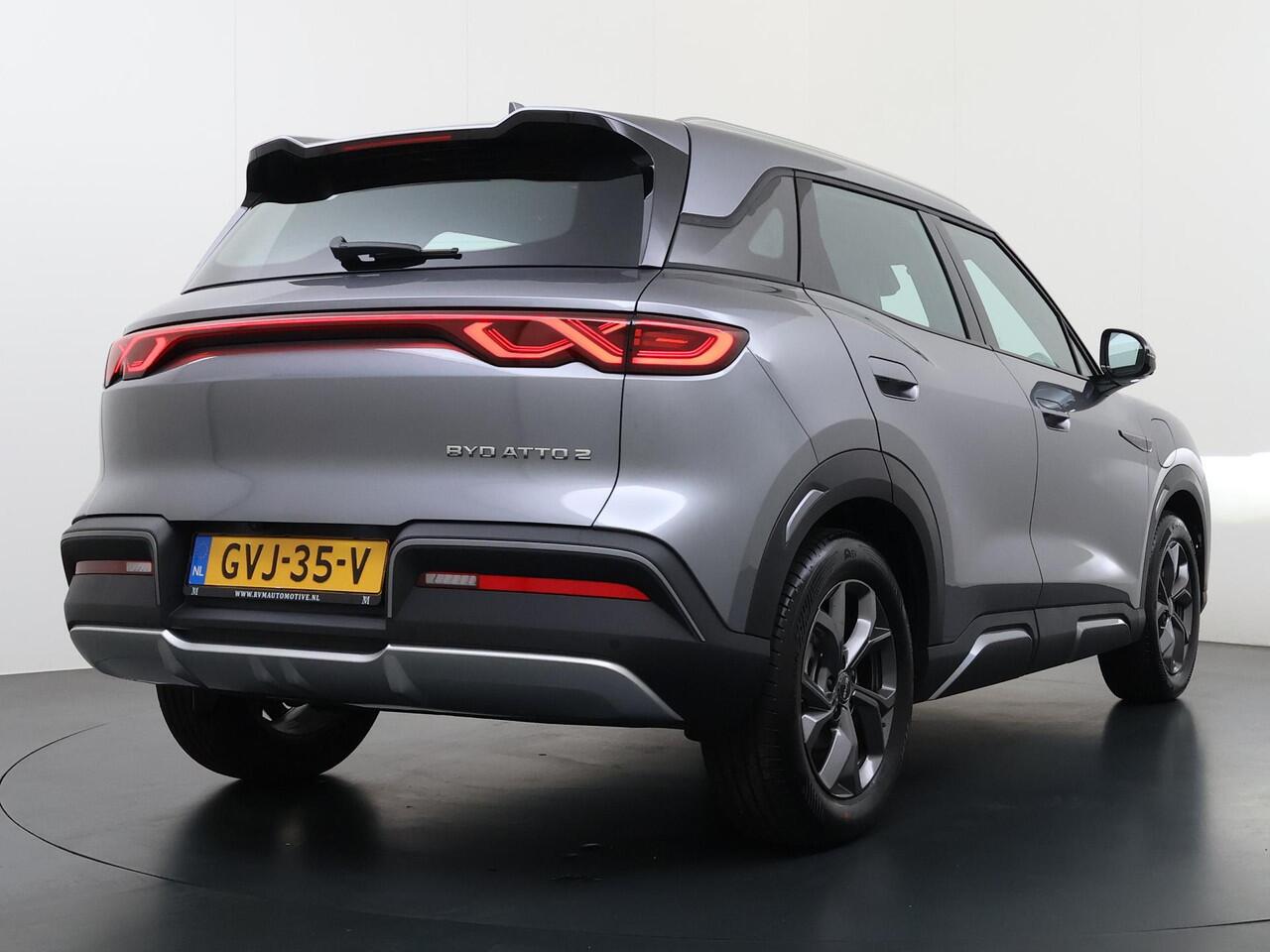 BYD ATTO 2 Boost 45 kWh VAN ¤31.900,- VOOR ¤ 27.877,- UW LENTEVOORDEEL ¤4.023,-!| DIRECT LEVERBAAR | Volledige BYD Fabrieksgarantie t/m 11-2030 of 150.000 km | Stoel & Stuurverwarming | Adaptieve Cruise | 360° Camera | Panoramadak | Dodehoekassistent | Origineel NL 