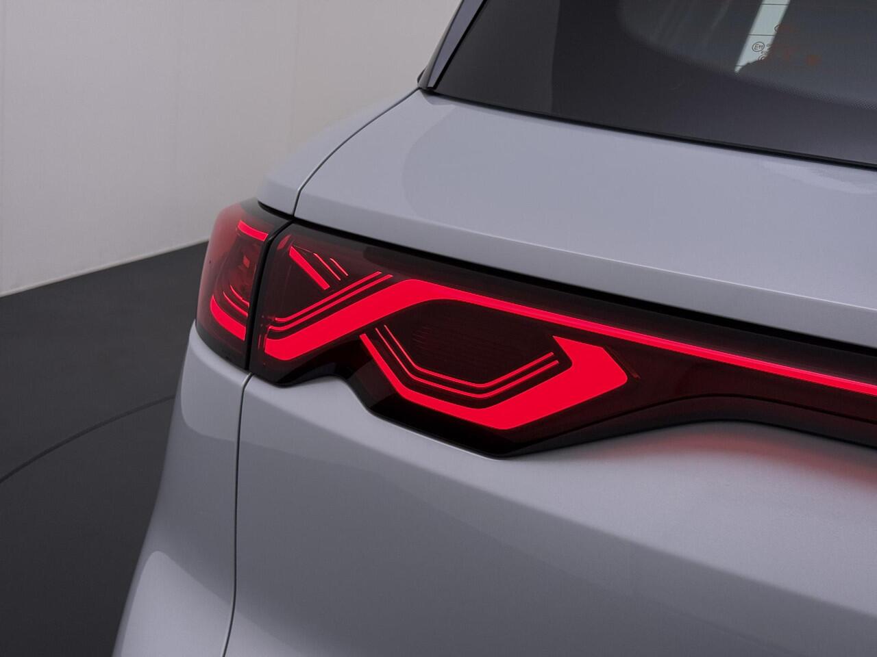 BYD ATTO 2 Boost 45 kWh VAN ¤31.900,- VOOR ¤ 27.877,- UW LENTEVOORDEEL ¤4.023,-! | DIRECT LEVERBAAR | Volledige BYD Fabrieksgarantie t/m 11-2030 of 150.000 km | Stoel & Stuurverwarming | Adaptieve Cruise | 360° Camera | Panoramadak | Dodehoekassistent | Origineel NL