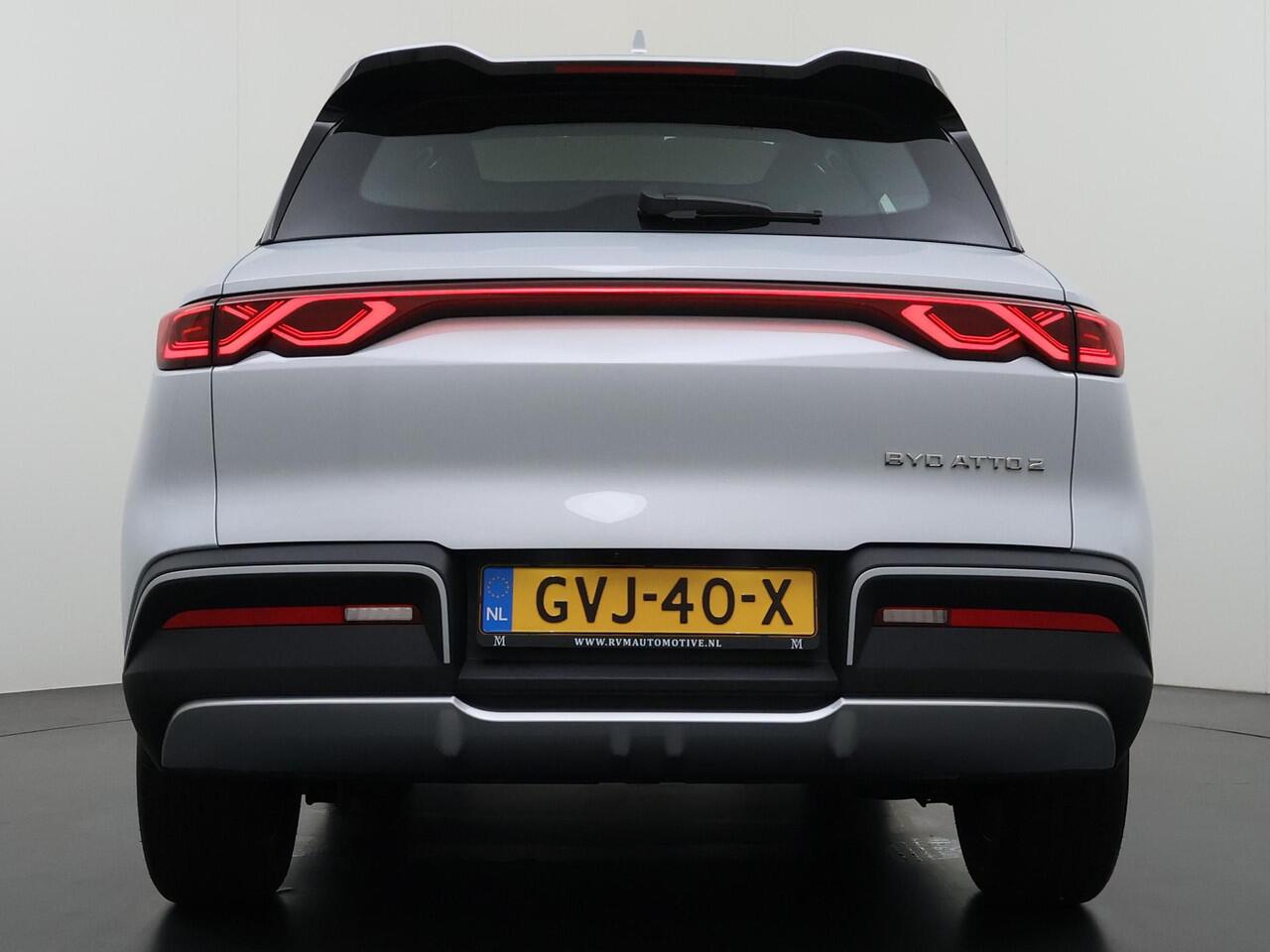 BYD ATTO 2 Boost 45 kWh VAN ¤31.900,- VOOR ¤ 27.877,- UW LENTEVOORDEEL ¤4.023,-! | DIRECT LEVERBAAR | Volledige BYD Fabrieksgarantie t/m 11-2030 of 150.000 km | Stoel & Stuurverwarming | Adaptieve Cruise | 360° Camera | Panoramadak | Dodehoekassistent | Origineel NL