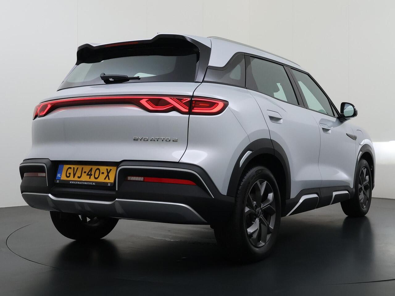 BYD ATTO 2 Boost 45 kWh VAN ¤31.900,- VOOR ¤ 27.877,- UW LENTEVOORDEEL ¤4.023,-! | DIRECT LEVERBAAR | Volledige BYD Fabrieksgarantie t/m 11-2030 of 150.000 km | Stoel & Stuurverwarming | Adaptieve Cruise | 360° Camera | Panoramadak | Dodehoekassistent | Origineel NL