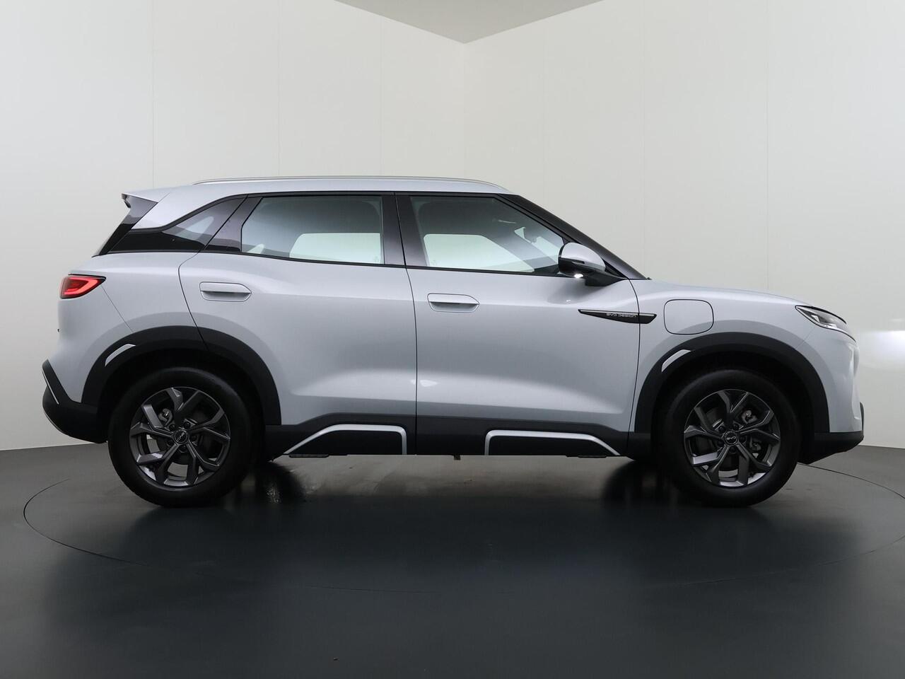 BYD ATTO 2 Boost 45 kWh VAN ¤31.900,- VOOR ¤ 27.877,- UW LENTEVOORDEEL ¤4.023,-! | DIRECT LEVERBAAR | Volledige BYD Fabrieksgarantie t/m 11-2030 of 150.000 km | Stoel & Stuurverwarming | Adaptieve Cruise | 360° Camera | Panoramadak | Dodehoekassistent | Origineel NL