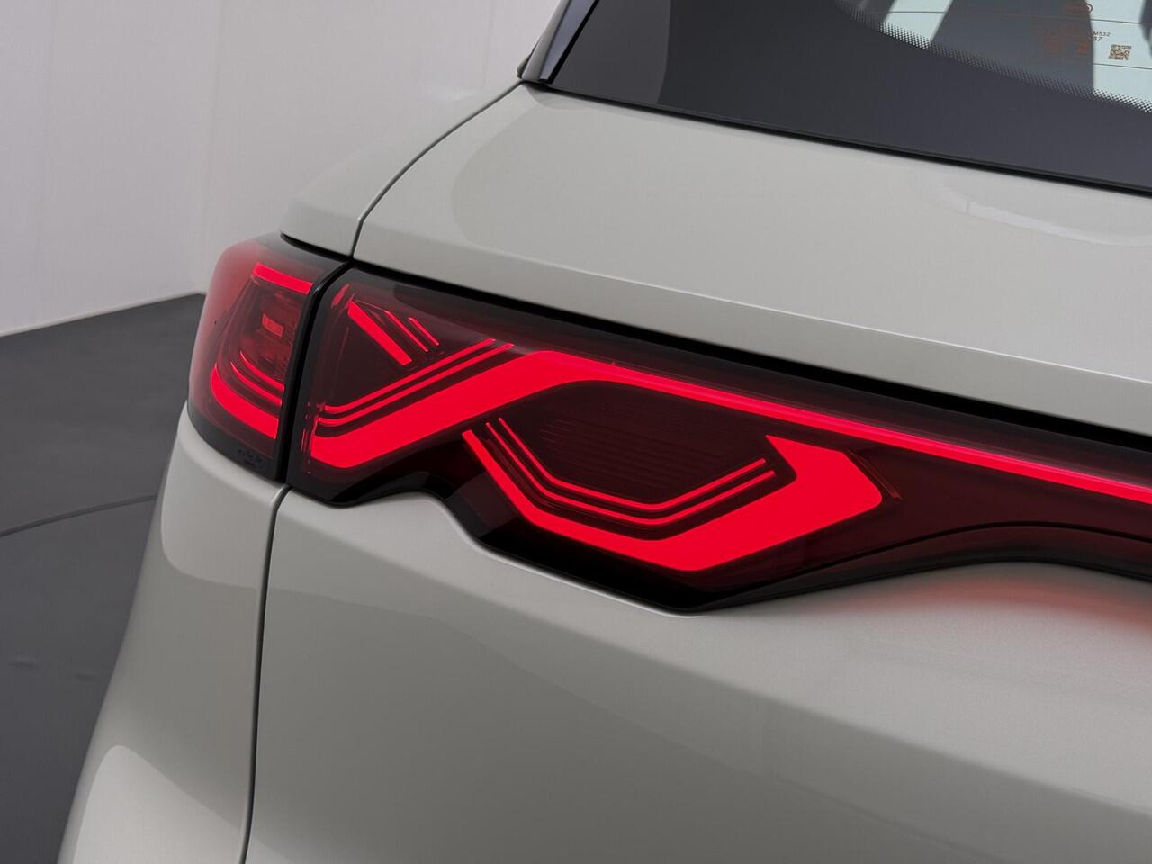 BYD ATTO 2 Boost 45 kWh VAN ¤ 31.900,- VOOR ¤ 27.877,- UW LENTEVOORDEEL ¤ 4.023,-!| DIRECT LEVERBAAR | Volledige BYD Fabrieksgarantie t/m 11-2030 of 150.000 km | Stoel & Stuurverwarming | Adaptieve Cruise | 360° Camera | Panoramadak | Dodehoekassistent | Origineel N