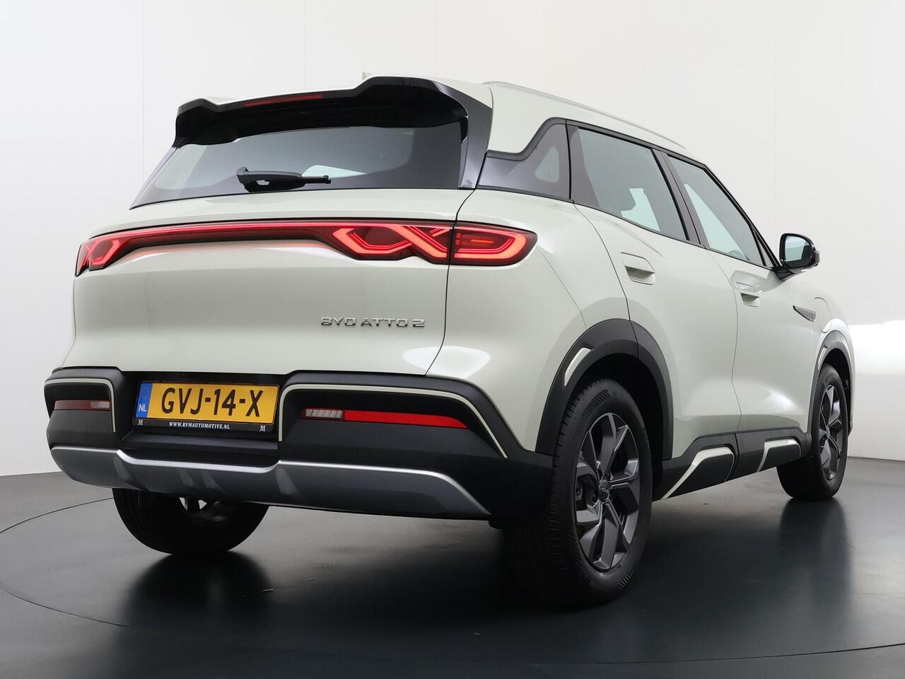 BYD ATTO 2 Boost 45 kWh VAN ¤ 31.900,- VOOR ¤ 27.877,- UW LENTEVOORDEEL ¤ 4.023,-!| DIRECT LEVERBAAR | Volledige BYD Fabrieksgarantie t/m 11-2030 of 150.000 km | Stoel & Stuurverwarming | Adaptieve Cruise | 360° Camera | Panoramadak | Dodehoekassistent | Origineel N