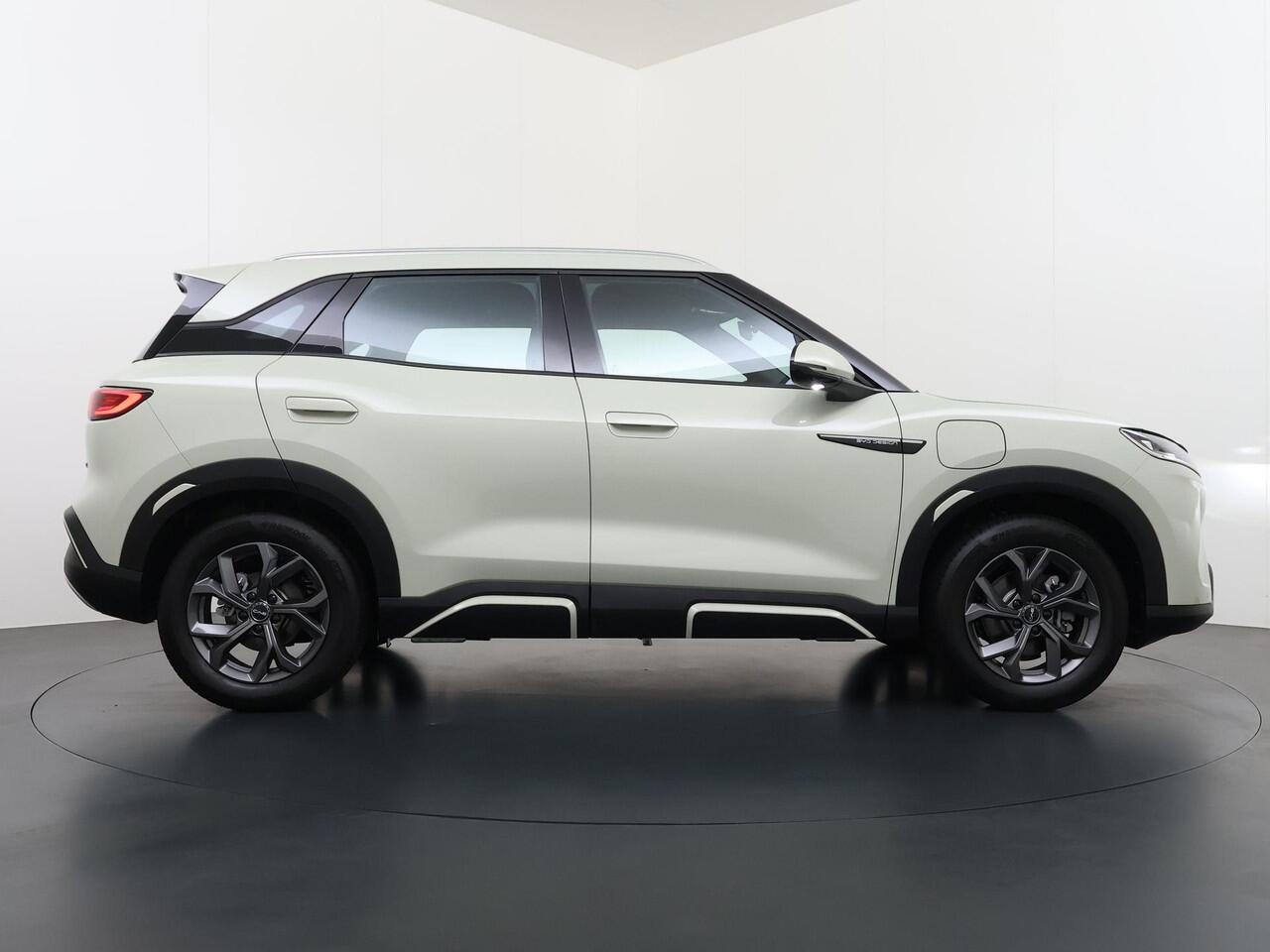 BYD ATTO 2 Boost 45 kWh VAN ¤ 31.900,- VOOR ¤ 27.877,- UW LENTEVOORDEEL ¤ 4.023,-!| DIRECT LEVERBAAR | Volledige BYD Fabrieksgarantie t/m 11-2030 of 150.000 km | Stoel & Stuurverwarming | Adaptieve Cruise | 360° Camera | Panoramadak | Dodehoekassistent | Origineel N