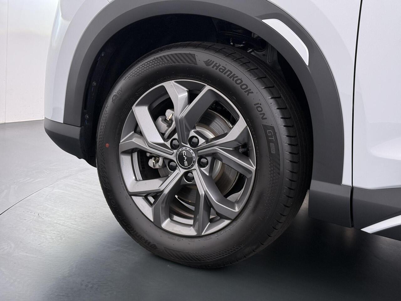 BYD ATTO 2 Boost 45 kWh VAN ¤ 31.900,- VOOR ¤ 27.877,- UW LENTEVOORDEELl: ¤4.023,-!| DIRECT LEVERBAAR | Volledige BYD Fabrieksgarantie t/m 11-2030 of 150.000 km | Stoel & Stuurverwarming | Adaptieve Cruise | 360° Camera | Panoramadak | Dodehoekassistent | Origineel 