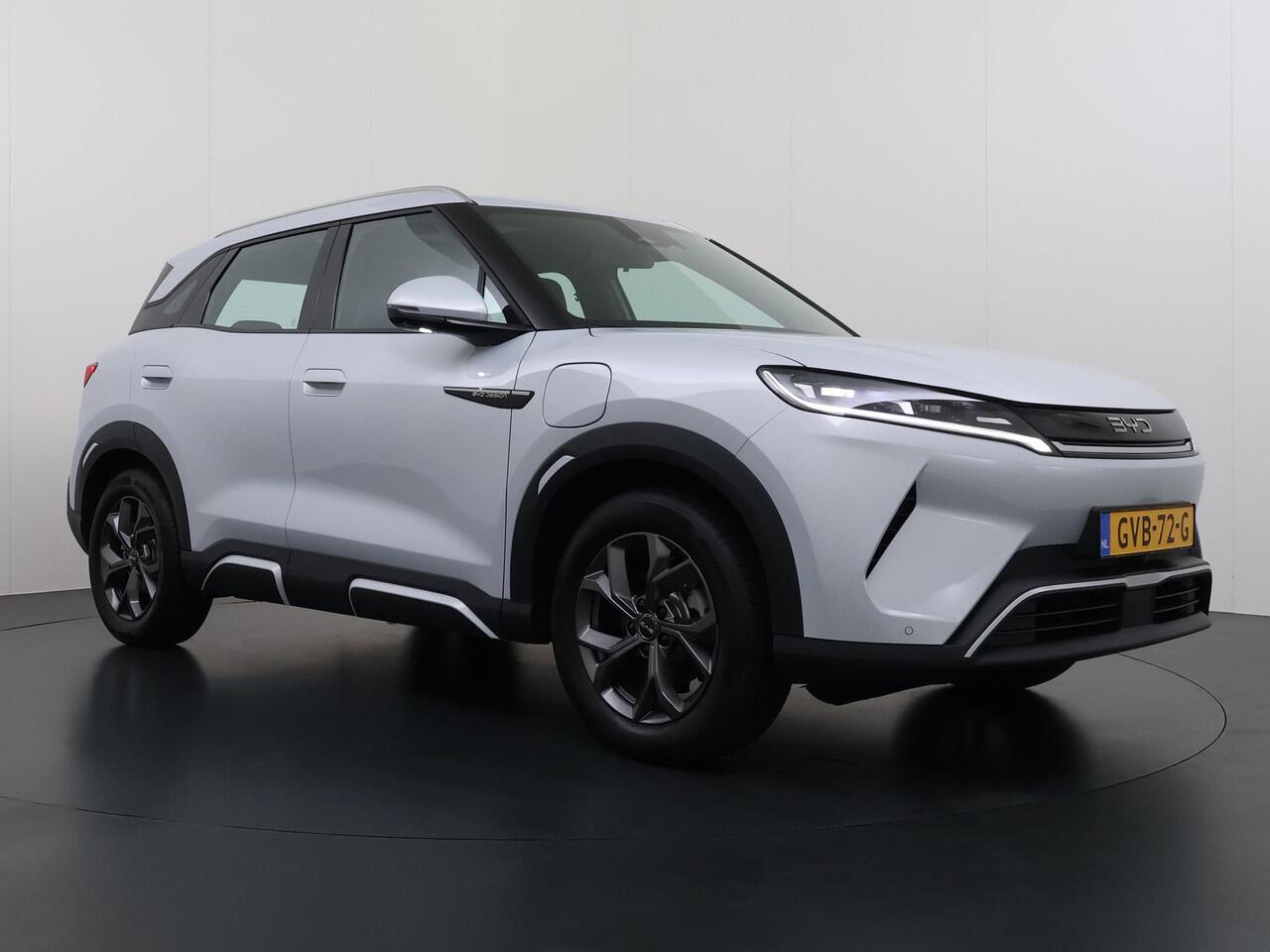 BYD ATTO 2 Boost 45 kWh VAN ¤ 31.900,- VOOR ¤ 27.877,- UW LENTEVOORDEELl: ¤4.023,-!| DIRECT LEVERBAAR | Volledige BYD Fabrieksgarantie t/m 11-2030 of 150.000 km | Stoel & Stuurverwarming | Adaptieve Cruise | 360° Camera | Panoramadak | Dodehoekassistent | Origineel 