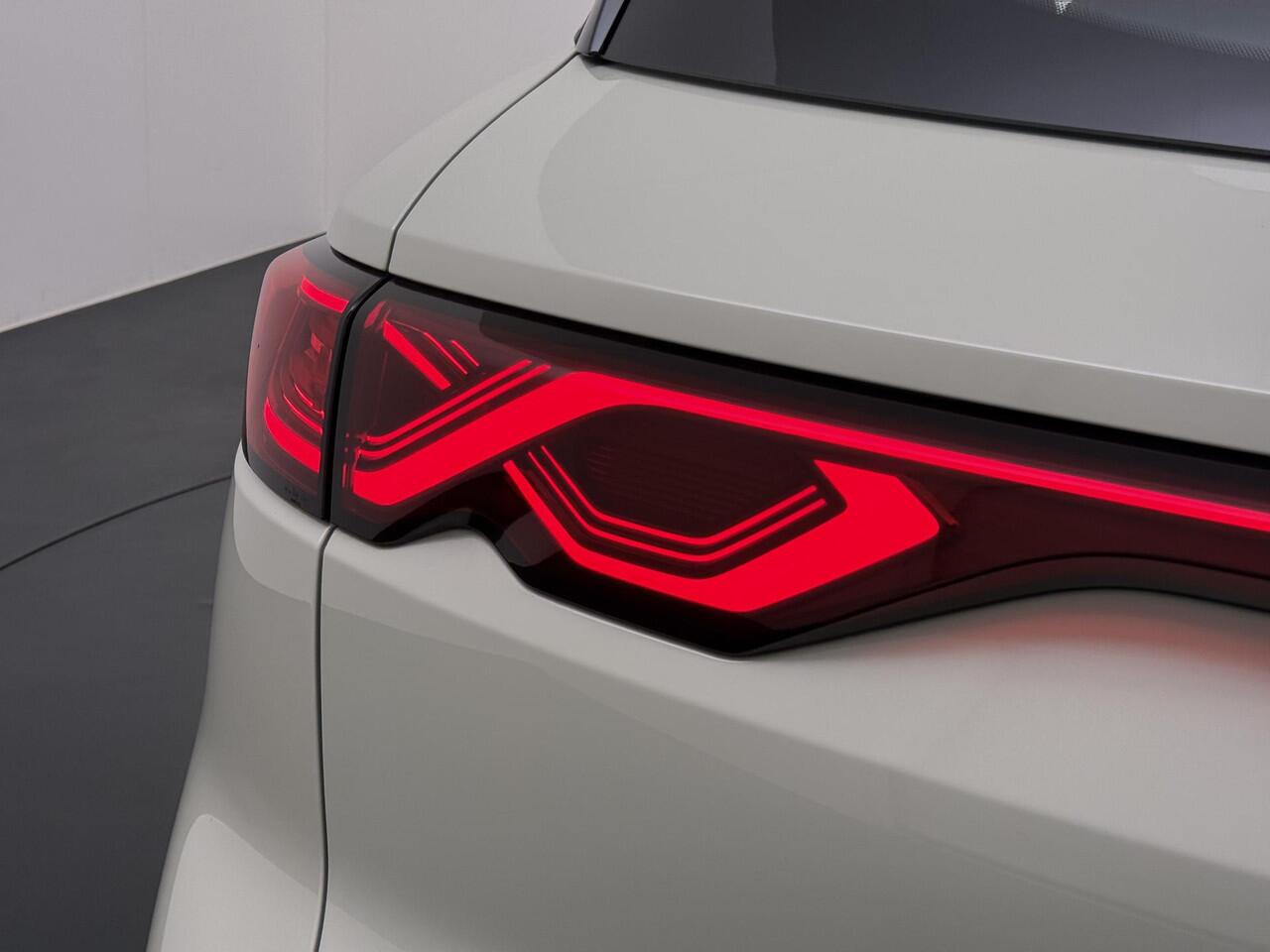 BYD ATTO 2 Boost 45 kWh VAN ¤ 31.900,- VOOR ¤ 27.877,- UW LENTEVOORDEEL ¤ 4.023,-! | DIRECT LEVERBAAR | Volledige BYD Fabrieksgarantie t/m 11-2030 of 150.000 km | Stoel & Stuurverwarming | Adaptieve Cruise | 360° Camera | Panoramadak | Dodehoekassistent | Origineel 