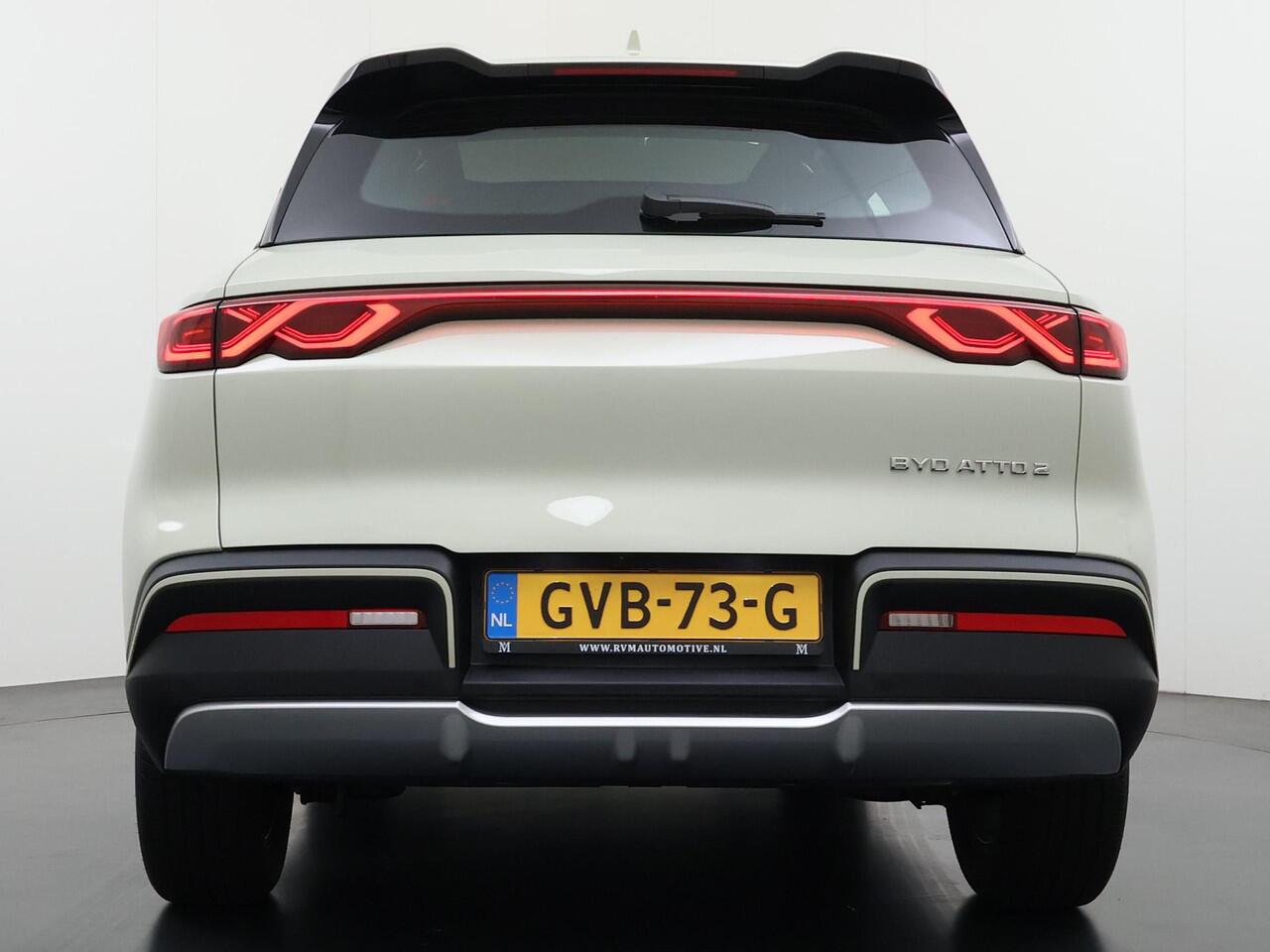 BYD ATTO 2 Boost 45 kWh VAN ¤ 31.900,- VOOR ¤ 27.877,- UW LENTEVOORDEEL ¤ 4.023,-! | DIRECT LEVERBAAR | Volledige BYD Fabrieksgarantie t/m 11-2030 of 150.000 km | Stoel & Stuurverwarming | Adaptieve Cruise | 360° Camera | Panoramadak | Dodehoekassistent | Origineel 