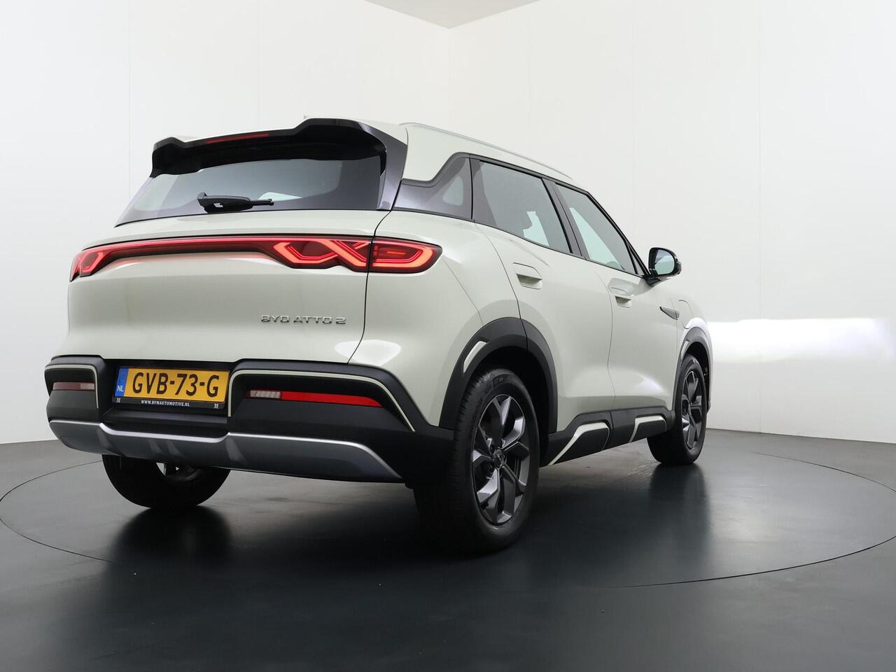 BYD ATTO 2 Boost 45 kWh VAN ¤ 31.900,- VOOR ¤ 27.877,- UW LENTEVOORDEEL ¤ 4.023,-! | DIRECT LEVERBAAR | Volledige BYD Fabrieksgarantie t/m 11-2030 of 150.000 km | Stoel & Stuurverwarming | Adaptieve Cruise | 360° Camera | Panoramadak | Dodehoekassistent | Origineel 