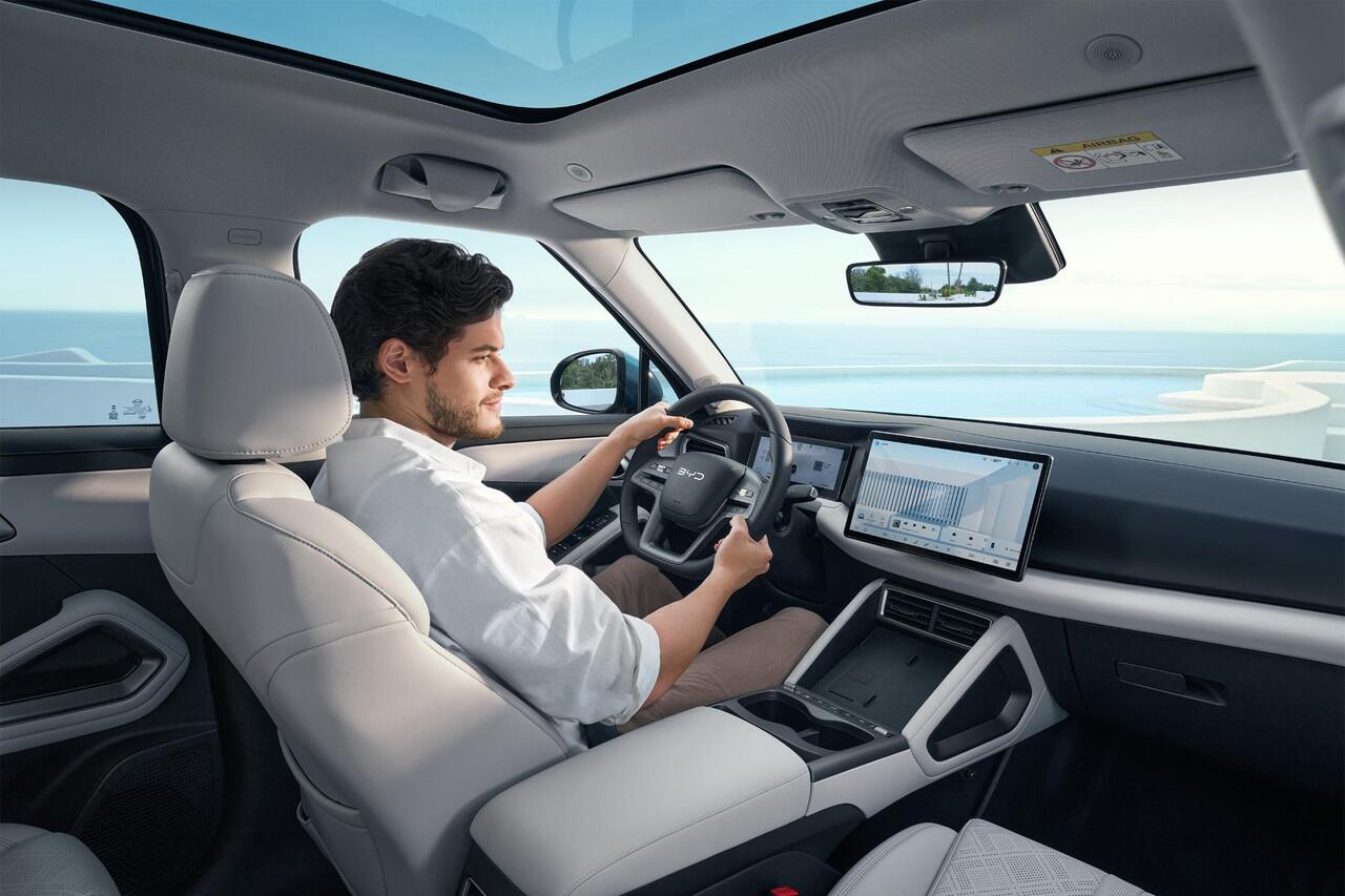 BYD ATTO 2 DM-i Boost | 20 t/m 22 Maart Oostendorp Verdubbelt ¤1.500 Wordt ¤3.000 Voordeel! |