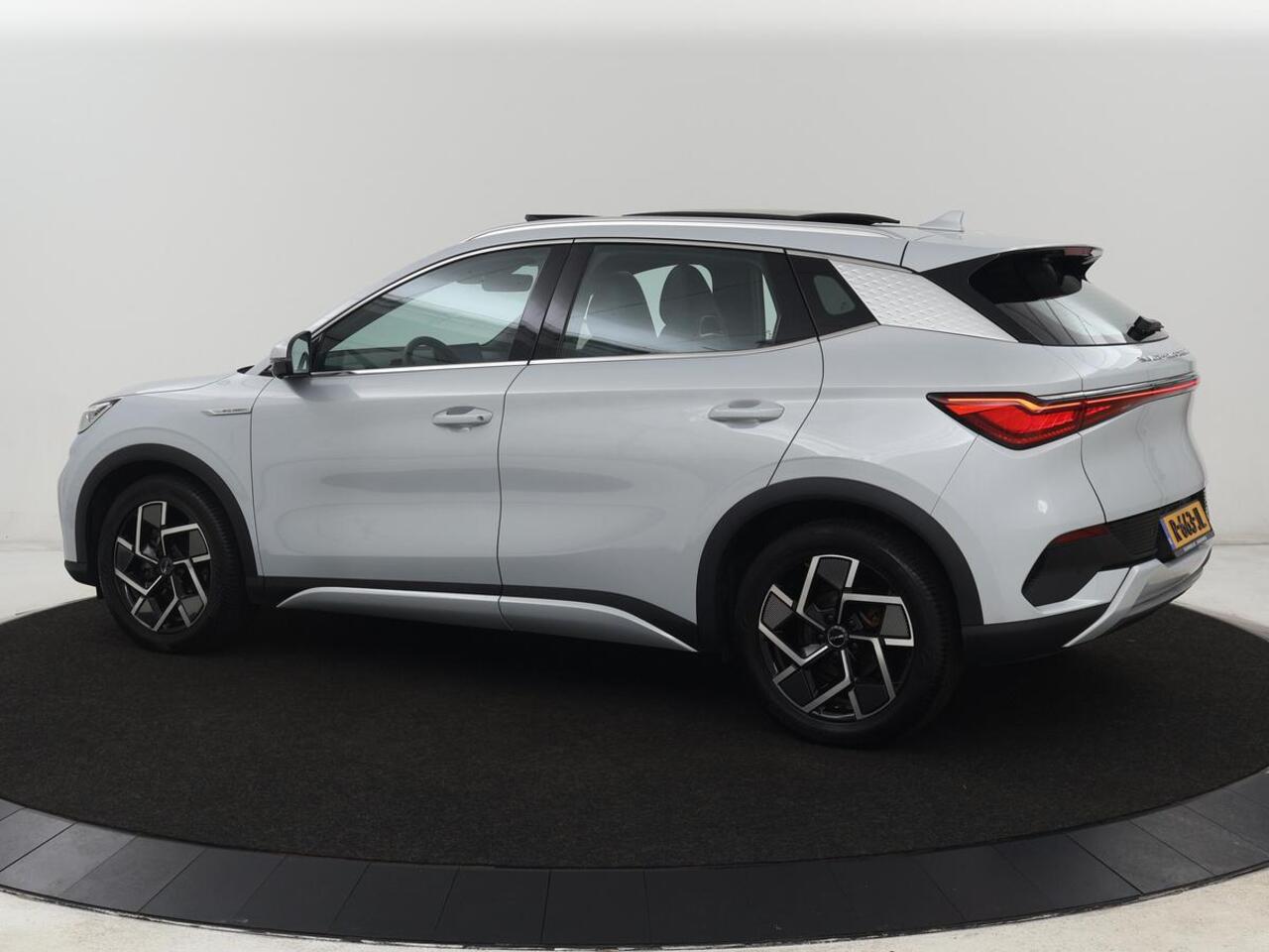 BYD Atto 3 Comfort 60 kWh | Panoramadak | Warmtepomp | Leder | Stoelverwarming | 360 Camera | Carplay | Adaptive cruise | 18'' | Keyless | Full LED