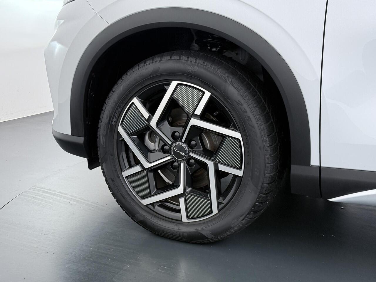 BYD Atto 3 Comfort 60 kWh Onderhoud gehad bij BYD direct leverbaar RIJKLAAR INCL. FABR. GARANTIE T/M 2029 | AANDRIJFLIJN EN ACCU ZELFS T/M 203