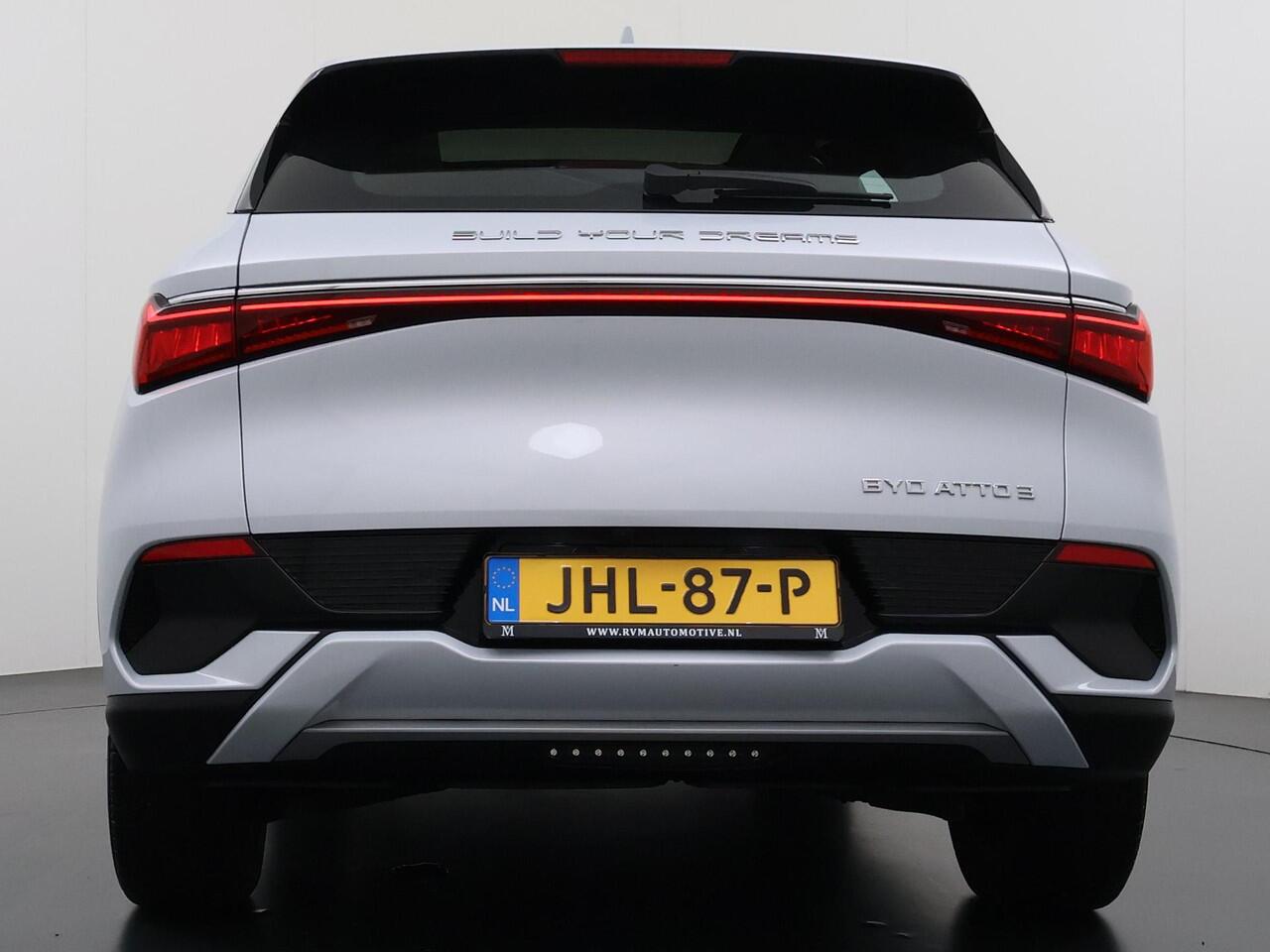 BYD Atto 3 Comfort 60 kWh Onderhoud gehad bij BYD direct leverbaar RIJKLAAR INCL. FABR. GARANTIE T/M 2029 | AANDRIJFLIJN EN ACCU ZELFS T/M 203