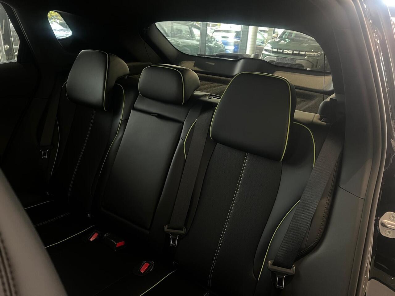 BYD Atto 3 Comfort 60 kWh CLIMATE CONTROL | NAVIGATIE | ELEKTRISCHE STOELEN | 360 CAMERA | CARPLAY & ANDROID AUTO | BEDIENING VIA APP