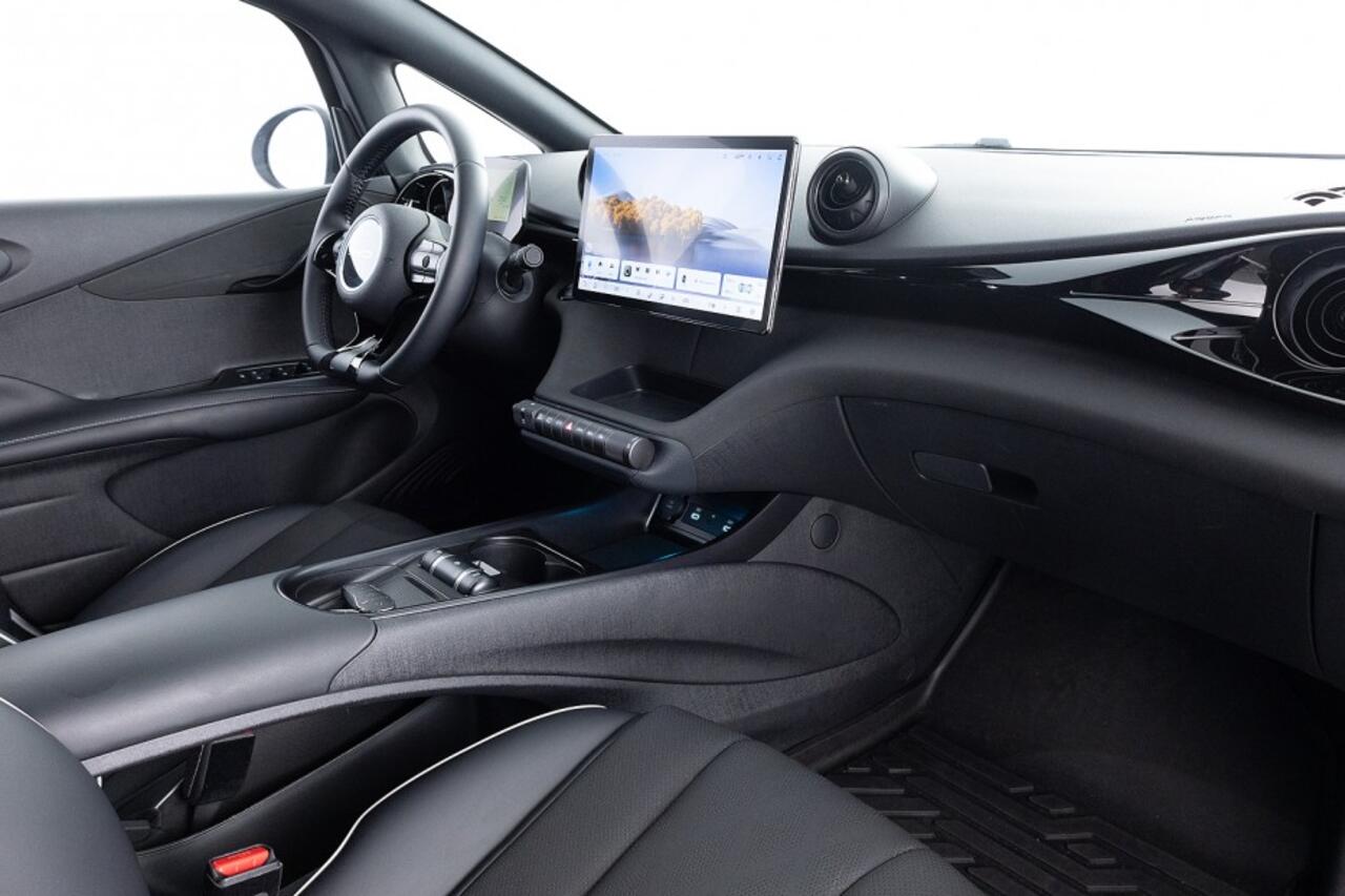 BYD Dolphin Design 60.4 kWh | 3 Fase | Half LEDER | 360 Camera