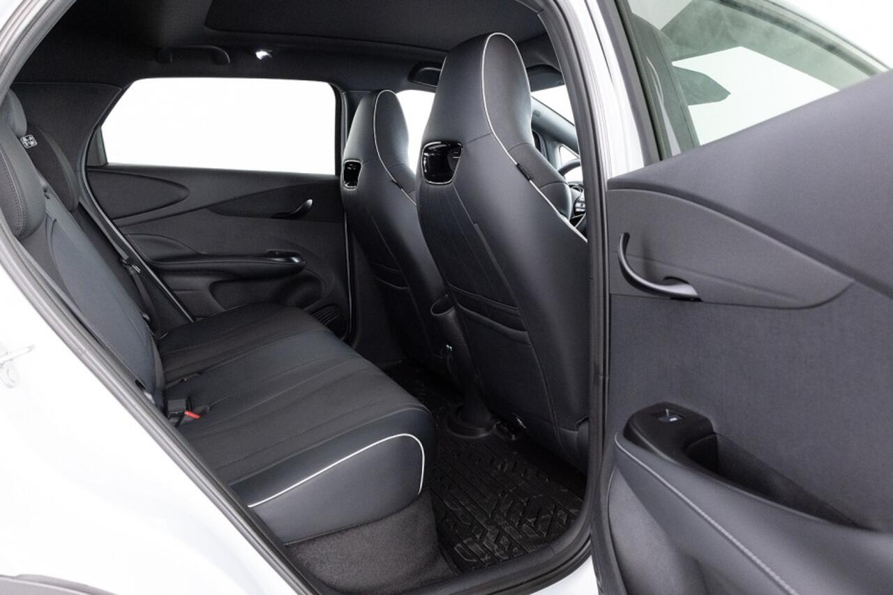 BYD Dolphin Design 60.4 kWh | 3 Fase | Half LEDER | 360 Camera