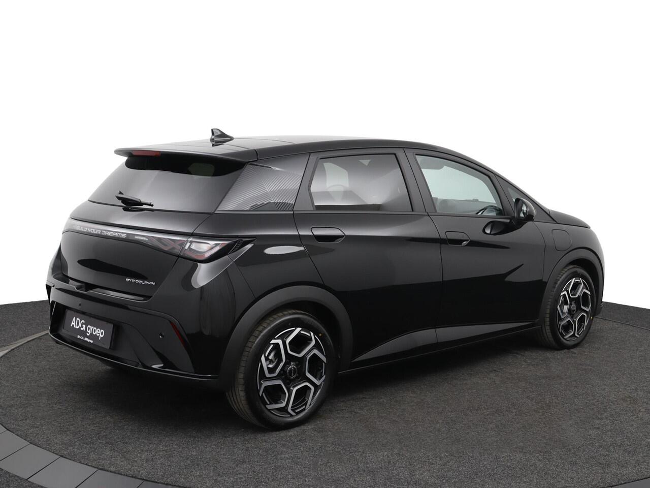 BYD Dolphin Design 60.4 kWh | Panoramadak | Parkeercamera | Navigatie |