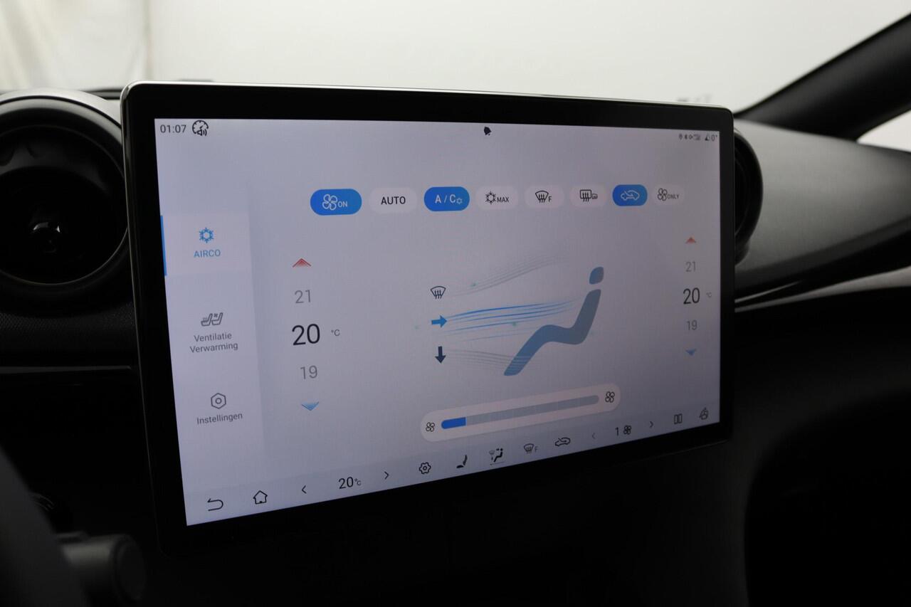 BYD Dolphin Design 60.4 kWh | Panoramadak | Parkeercamera | Navigatie |