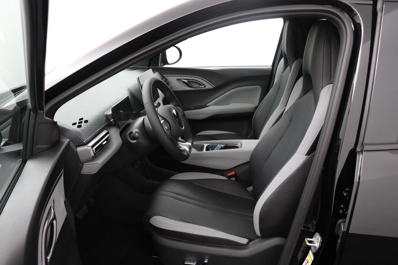 BYD Dolphin SURF Boost 43 kWh |Elektrisch verstelbare voorstoelen| 322 km WLTP | Blade Battery| 16? lichtmetalen velgen | Compacte elektrische stadsauto