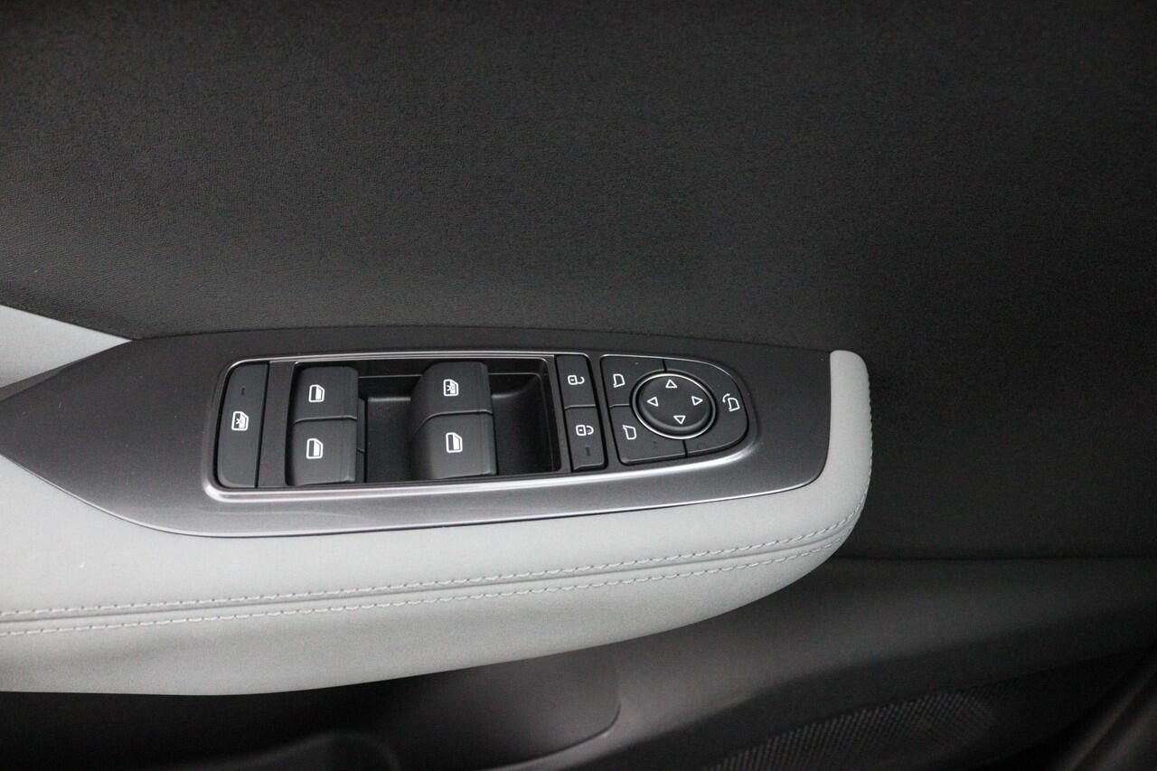 BYD Dolphin SURF Boost 43 kWh |Elektrisch verstelbare voorstoelen| 322 km WLTP | Blade Battery| 16? lichtmetalen velgen | Compacte elektrische stadsauto