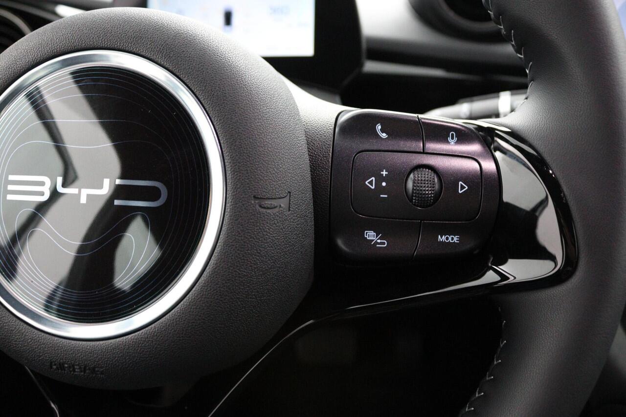 BYD Dolphin Design 60.4 kWh Demo | 427 WLTP | 360 graden camera | Stuurwielverwarming