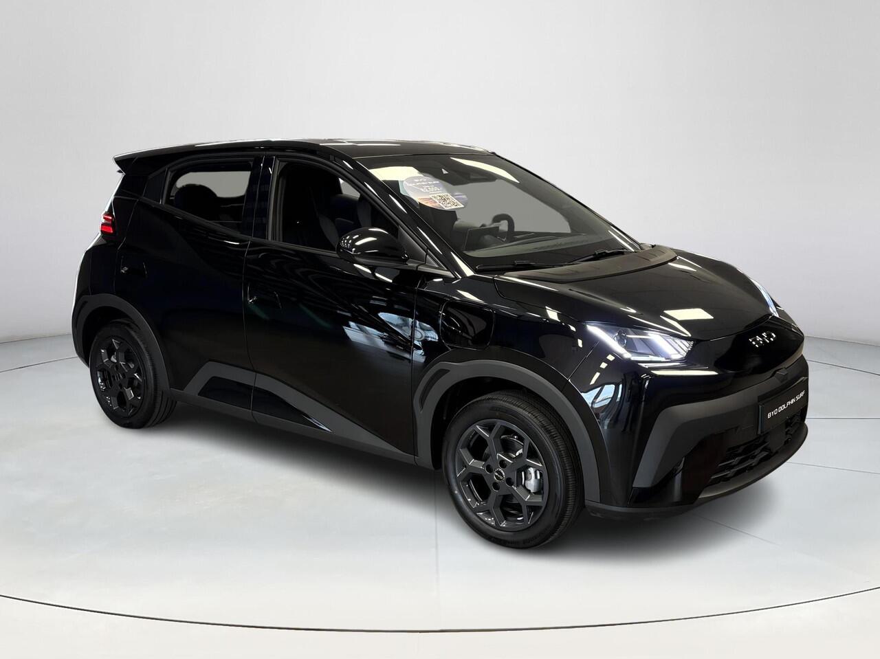 BYD Dolphin SURF Boost 43 kWh | Direct Leverbaar | 320 KM Actieradius WLTP | Elektrische Stoelen | Achteruitrijcamera | Voorraad Deals |