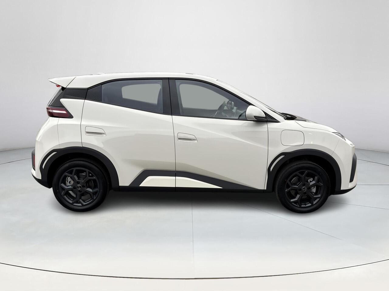 BYD Dolphin SURF Boost 43 kWh | ¤2000 korting | 320 KM WLTP | Achteruitrijcamera | Adaptive cruise control | Elektrische Stoelen | Apple Carplay & Android Auto |