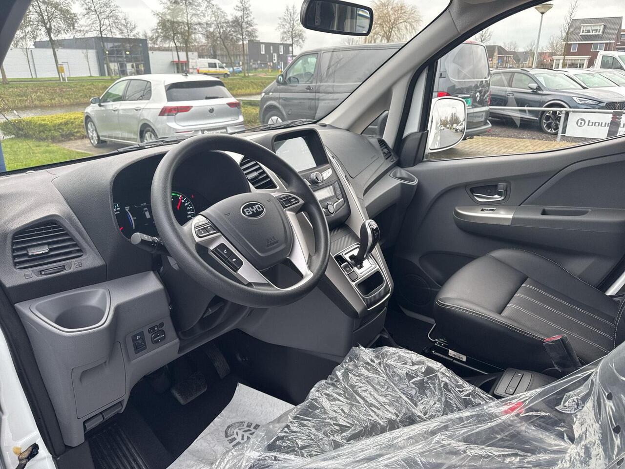 BYD ETP3 Standard 45 kWh | 15+ op voorraad! | A. camera | Clima | PDC | 2x schuifdeur | SOH 99% |