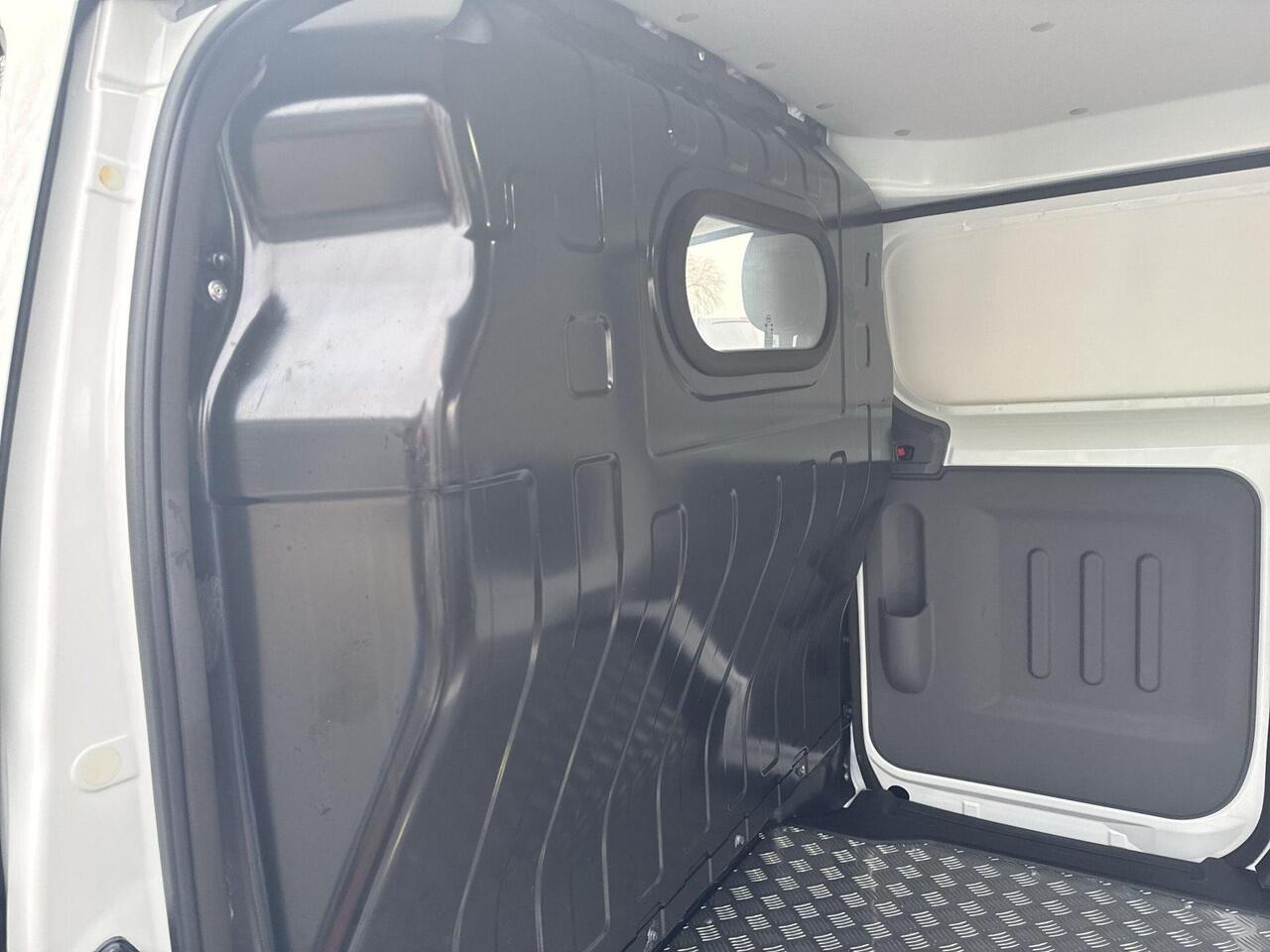 BYD ETP3 Standard 45 kWh | 15+ op voorraad! | A. camera | Clima | PDC | 2x schuifdeur | SOH 99% |