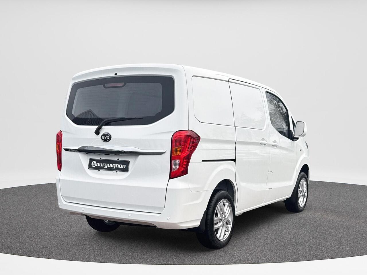 BYD ETP3 Standard 45 kWh | 15+ op voorraad! | A. camera | Clima | PDC | 2x schuifdeur | SOH 99% |