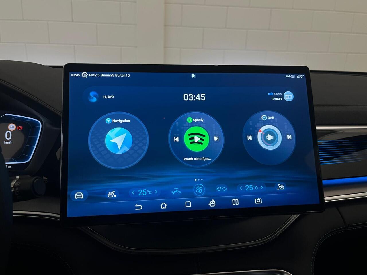 BYD Seal U Design 87 kWh SCHUIF-/KANTELDAK | NAVI | ELEKTRISCHE STOELEN | STOELVENTILATIE | STUURVERWARMING | BEDIENING VIA APP