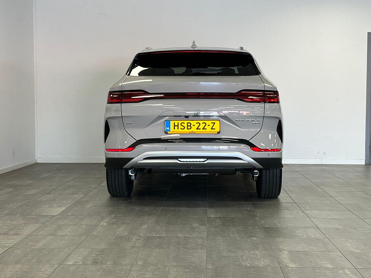 BYD Seal U DM-i AWD Design TREKHAAK