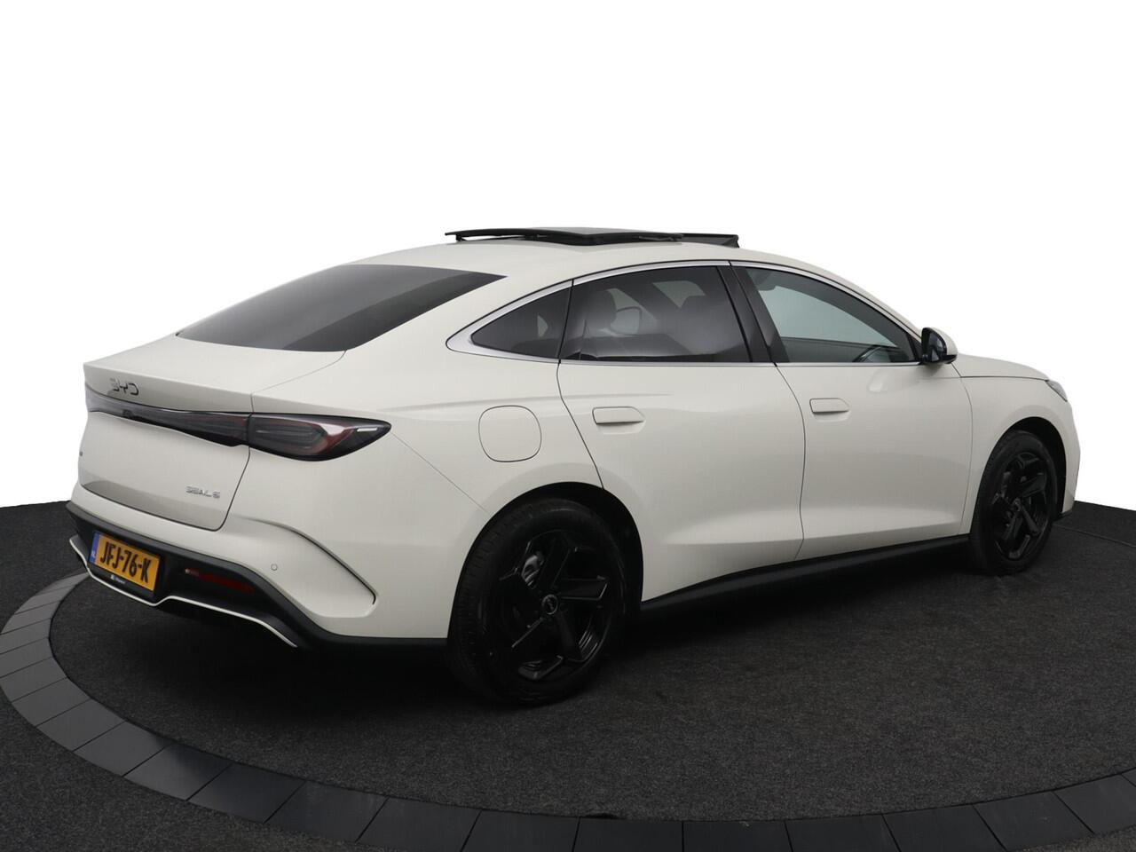 BYD Seal 6 DM-i Sedan Comfort Lite | Panoramadak | 360 graden camera