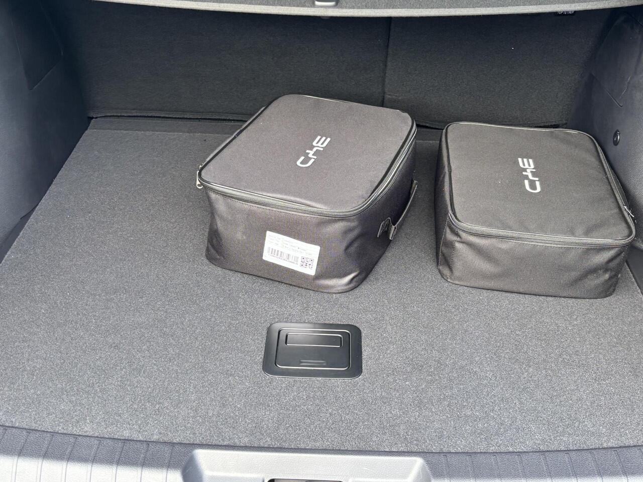 BYD Seal U 1.5 DM-i FWD Comfort 26,6kWh | UNIEK IN NL! tot 125km electrisch rijbereik | 6 jaar volledige BYD GARANTIE