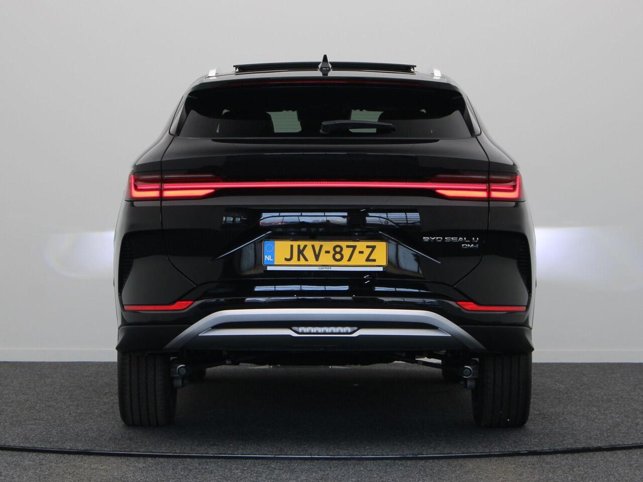 BYD Seal U 218pk 1.5 DM-i FWD Boost | Panorama Dak | Stoel & Stuurverwarming | Stoelverkoeling | Infinity Audio | 360 Graden Camera | Elektrische Achterklep |