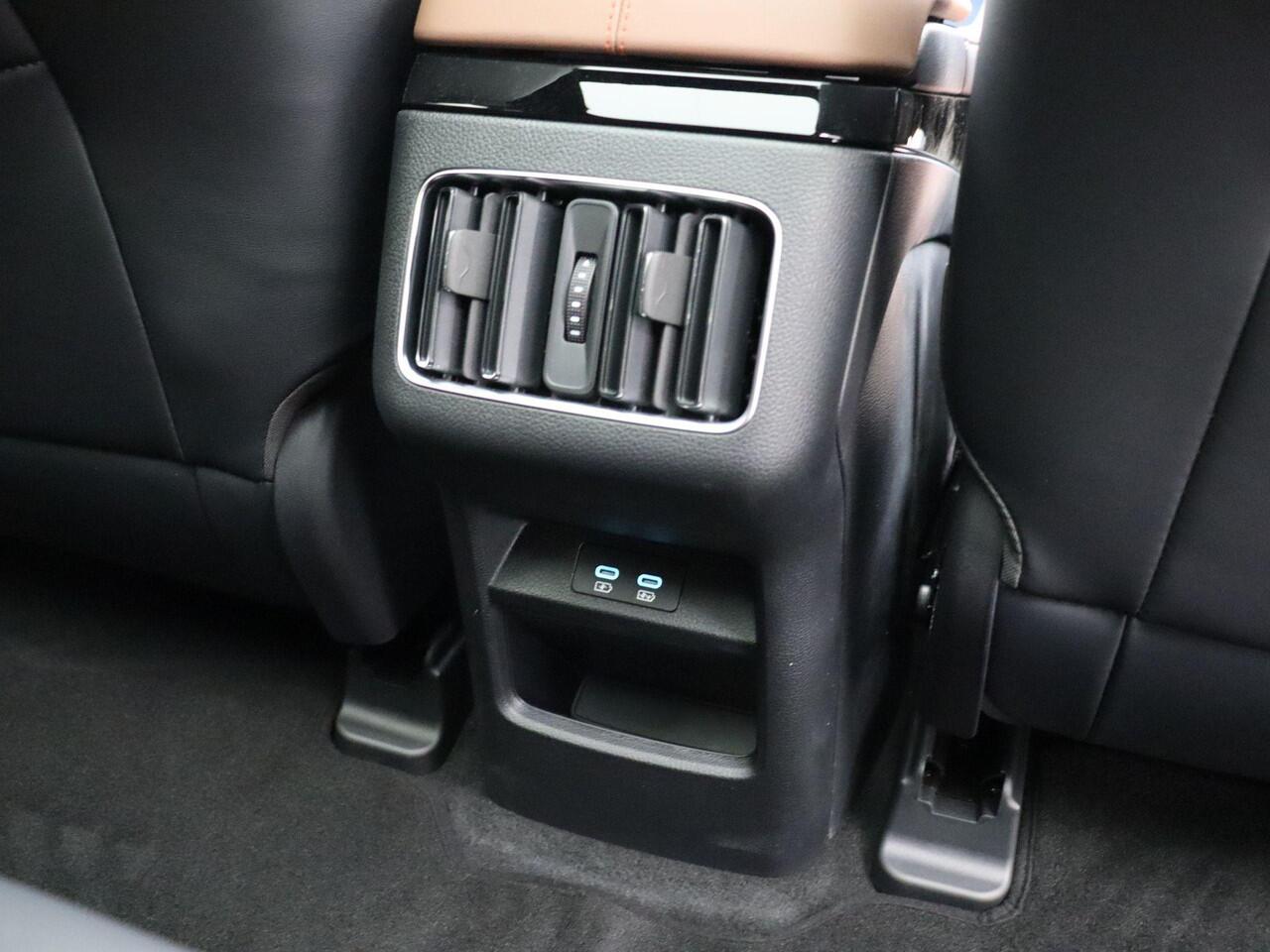 BYD Seal U 1.5 DM-i FWD Boost | Panorama Dak | Stoel & Stuurverwarming | Stoelverkoeling | Infinity Audio | 360 Graden Camera | Elektrische Achterklep |