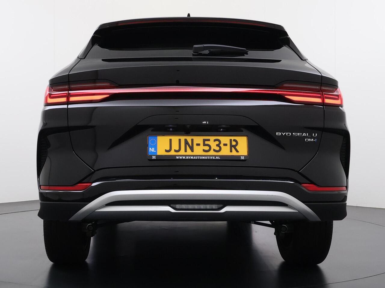 BYD Seal U 1.5 DM-i FWD Boost VAN: ¤40.900,- VOOR: ¤35.440,- UW EINDEJAARSVOORDEEL: ¤5.460,-| NIEUWE AUTO | DIRECT LEVERBAAR! | 6 JAAR VOLLEDIGE BYD GARANTIE