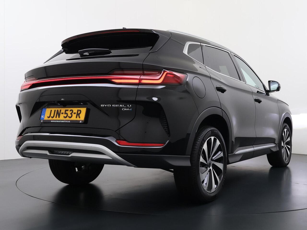 BYD Seal U 1.5 DM-i FWD Boost VAN: ¤40.900,- VOOR: ¤35.440,- UW EINDEJAARSVOORDEEL: ¤5.460,-| NIEUWE AUTO | DIRECT LEVERBAAR! | 6 JAAR VOLLEDIGE BYD GARANTIE