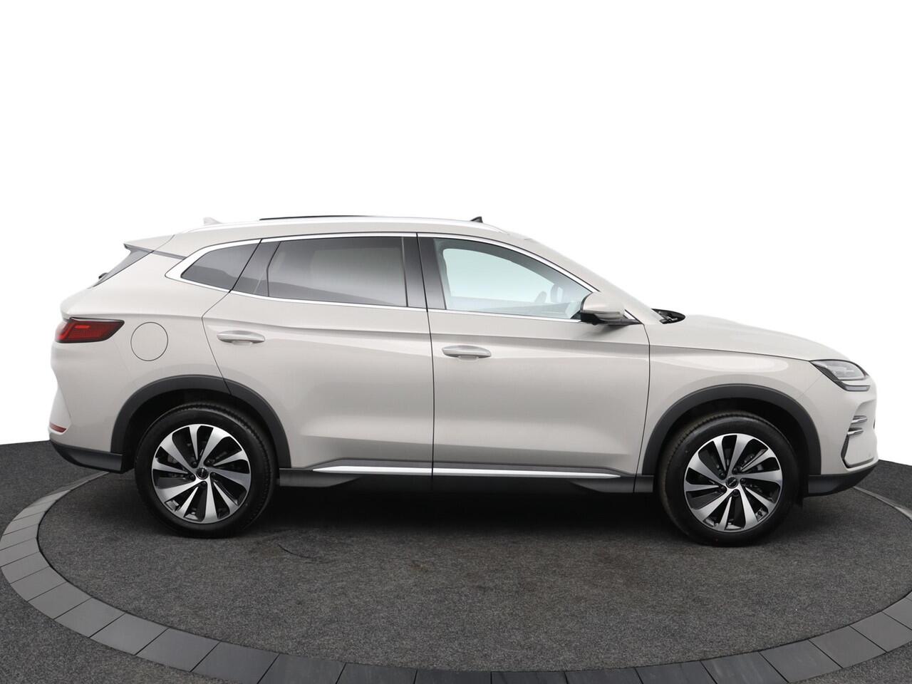 BYD Seal U Design Bijtellingsvriendelijk / zwart interieur / 500 km / stoelverwarming / Apple Carplay