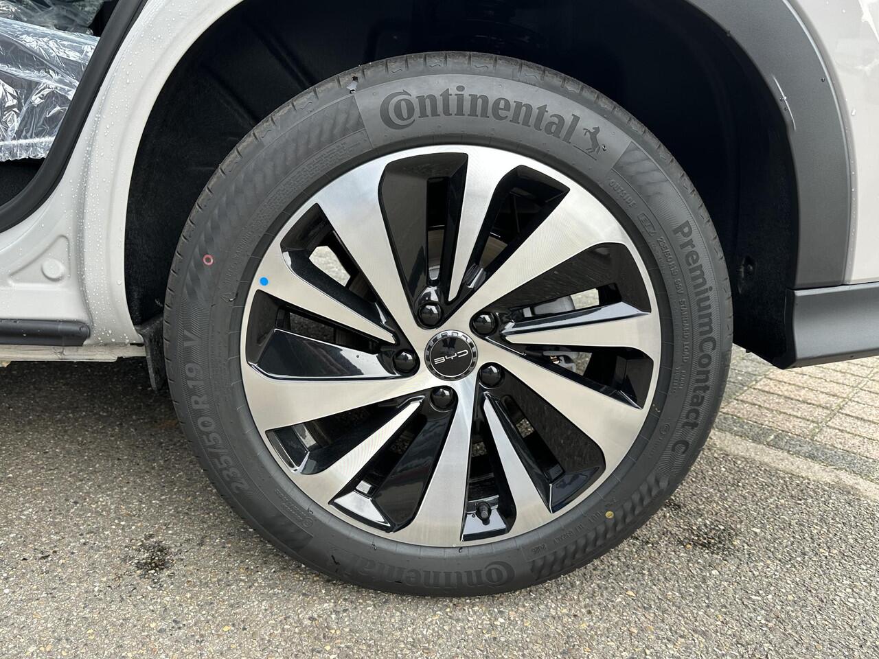 BYD Seal U 1.5 DM-i FWD Boost VAN: 41.000,- VOOR: 36.877,- UW EINDEJAARSVOORDEEL: 4.123,- EURO | NIEUWE AUTO | BYD GARANTIE 6 JAAR