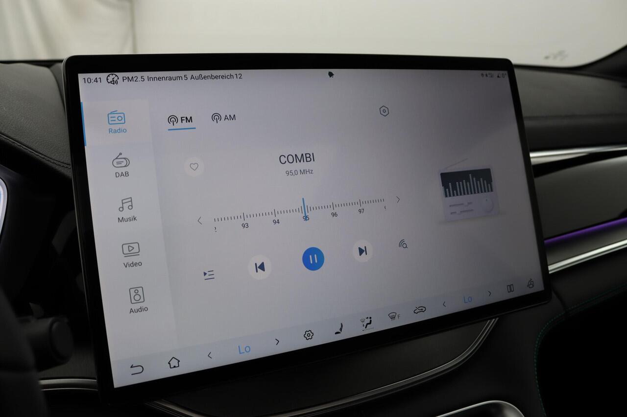 BYD Seal U 1.5 DM-i FWD Boost | BYD Dealer | Direct leverbaar |1080 KM | Panorama dak | Apple Carplay | Navigatie | 360 graden camera