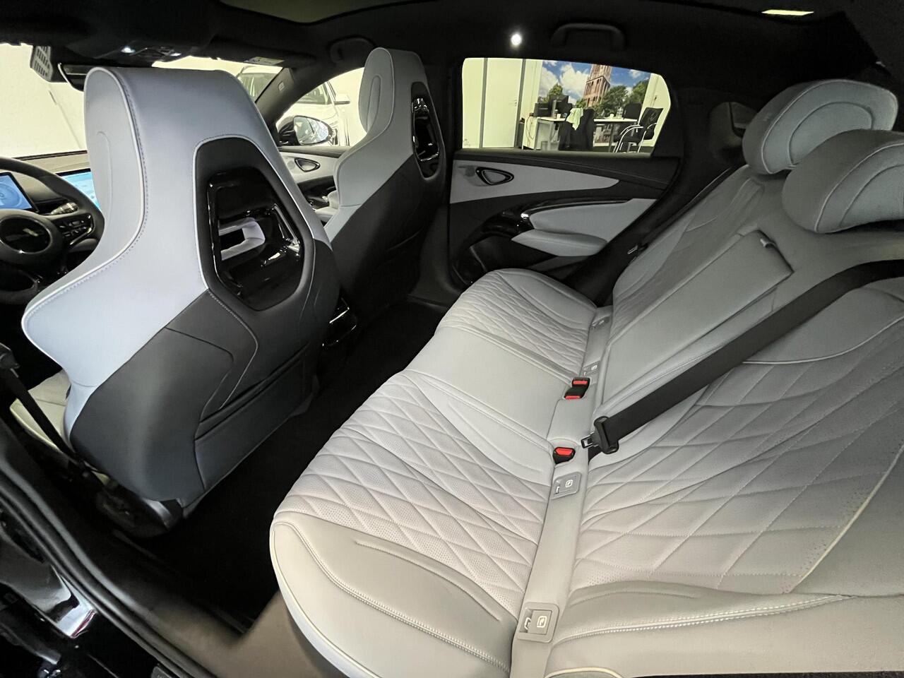 BYD Seal Design RWD 82.5 kWh Navi | Pano | Tahitian Blue Leder