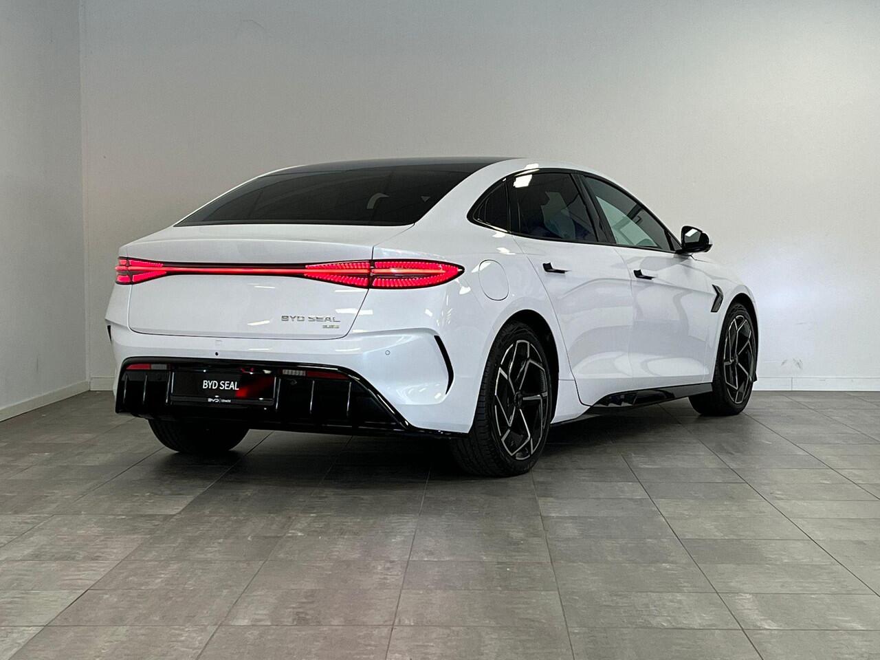 BYD Seal Excellence AWD NAVI | PANO | LED | LEDER