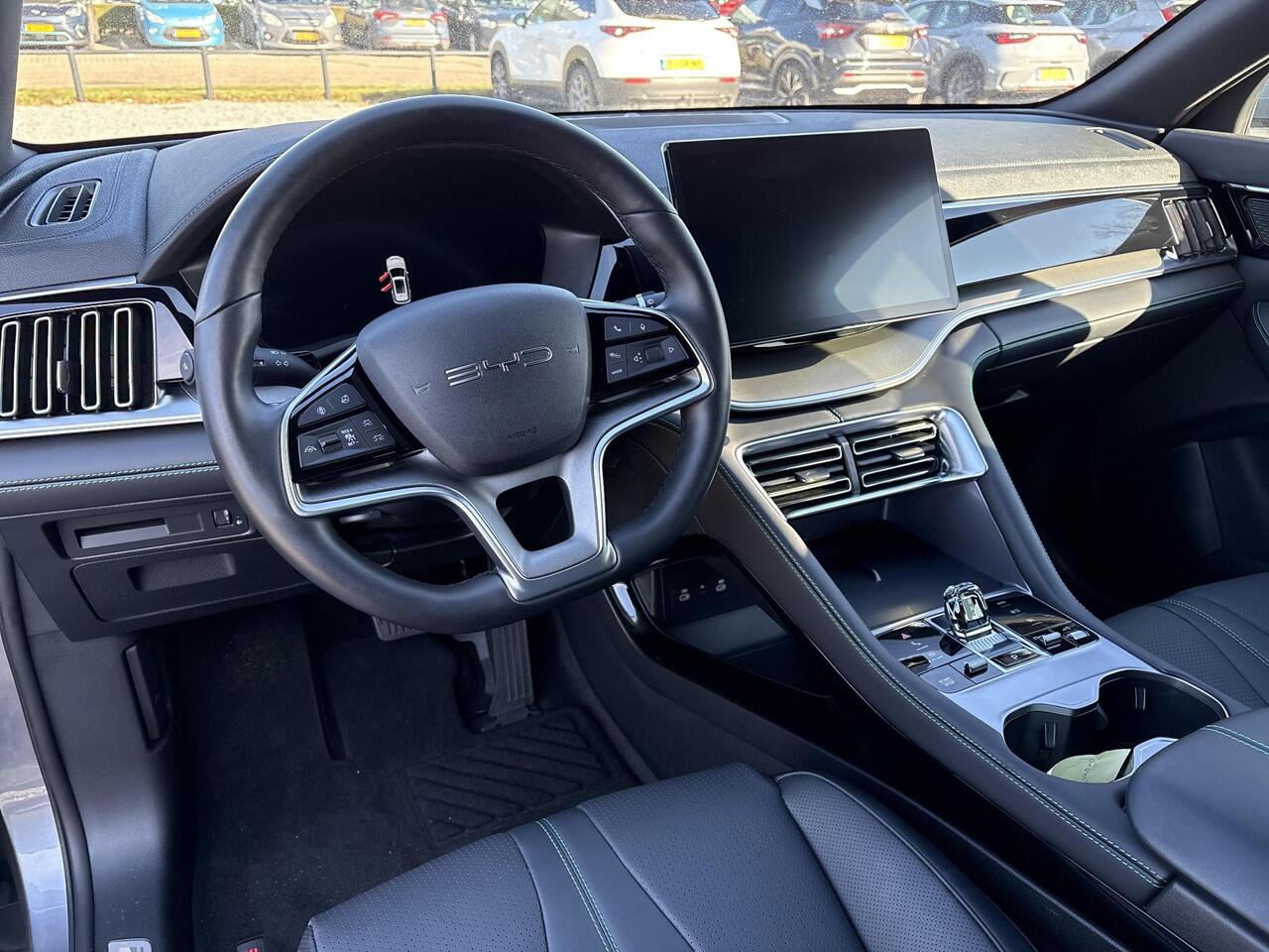 BYD Seal U Comfort 71.8 kWh | Panoramisch Schuifdak | Elektrisch Verstelbare Stoelen | 1300KG Trekgewicht | 360° Camera |