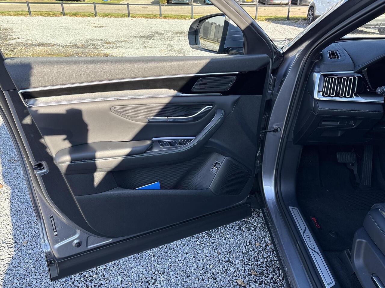 BYD Seal U Comfort 71.8 kWh | Panoramisch Schuifdak | Elektrisch Verstelbare Stoelen | 1300KG Trekgewicht | 360° Camera |