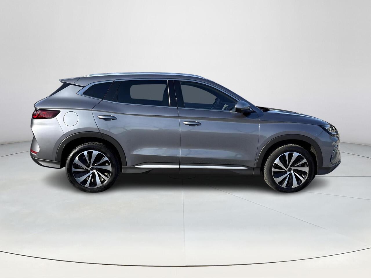 BYD Seal U Comfort 71.8 kWh | Panoramisch Schuifdak | Elektrisch Verstelbare Stoelen | 1300KG Trekgewicht | 360° Camera |